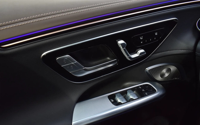 Mercedes-Benz EQE cena 469900 przebieg: 6750, rok produkcji 2023 z Ruda Śląska małe 497